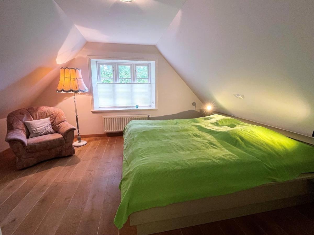 Das Puppenhaus, Reetdach, Sauna, Kamin, Eingezaeunt, Badewanne, Haustiere Willkommen Emmelsbull-Horsbull Экстерьер фото